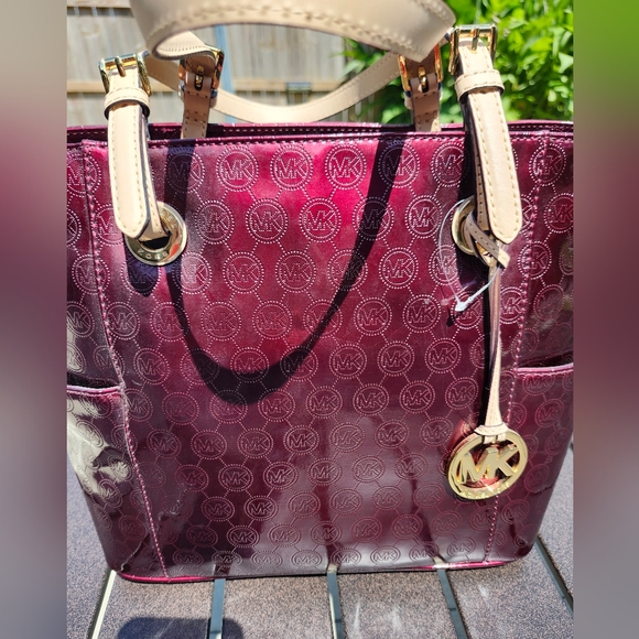 Michael Kors Patent Leather Tote NWT! - Picture 1 of 5